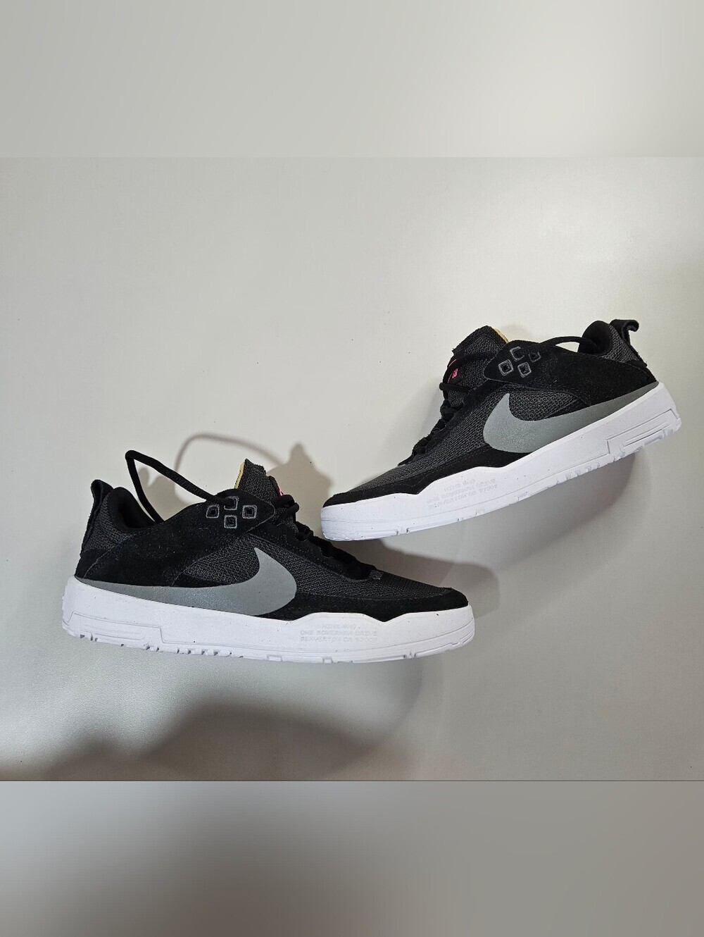 Nike SB Day One Big Kids' Skate Shoes size 7 - Picture 8 of 12